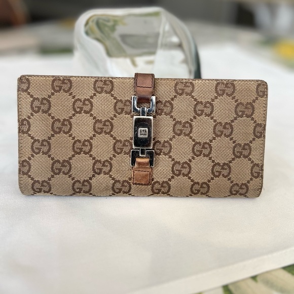 Authentic Gucci Wallet - Picture 14 of 17